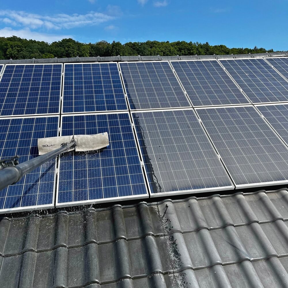 Photovoltaikreinigung-JB-Dienstleistungen-Kleinanlage Photovoltaikreinigung-JB-Dienstleistungen-Kleinanlage