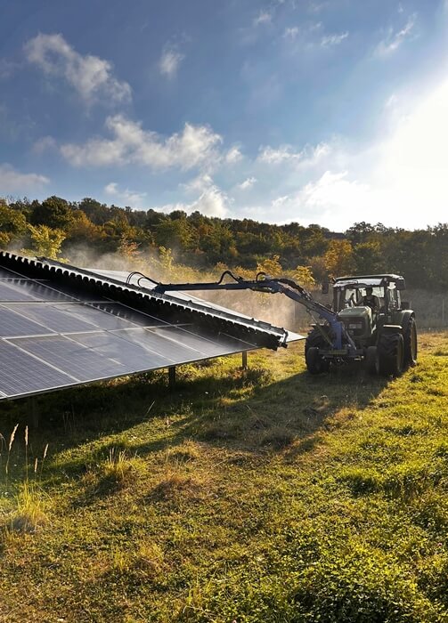 Solarpark-Reinigung-JB-Dienstleistungen-01